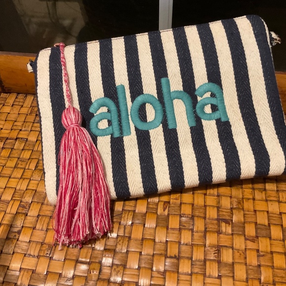 “ALOHA” BOHO STYLE EMBROIDERED COSMETIC BAG - Picture 5 of 5